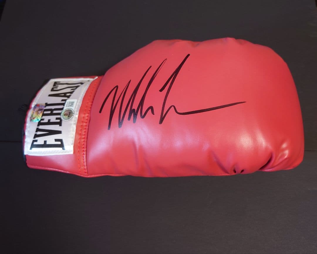 マイク・タイソン Mike Tyson 直筆サイン ボクシンググローブ 赤