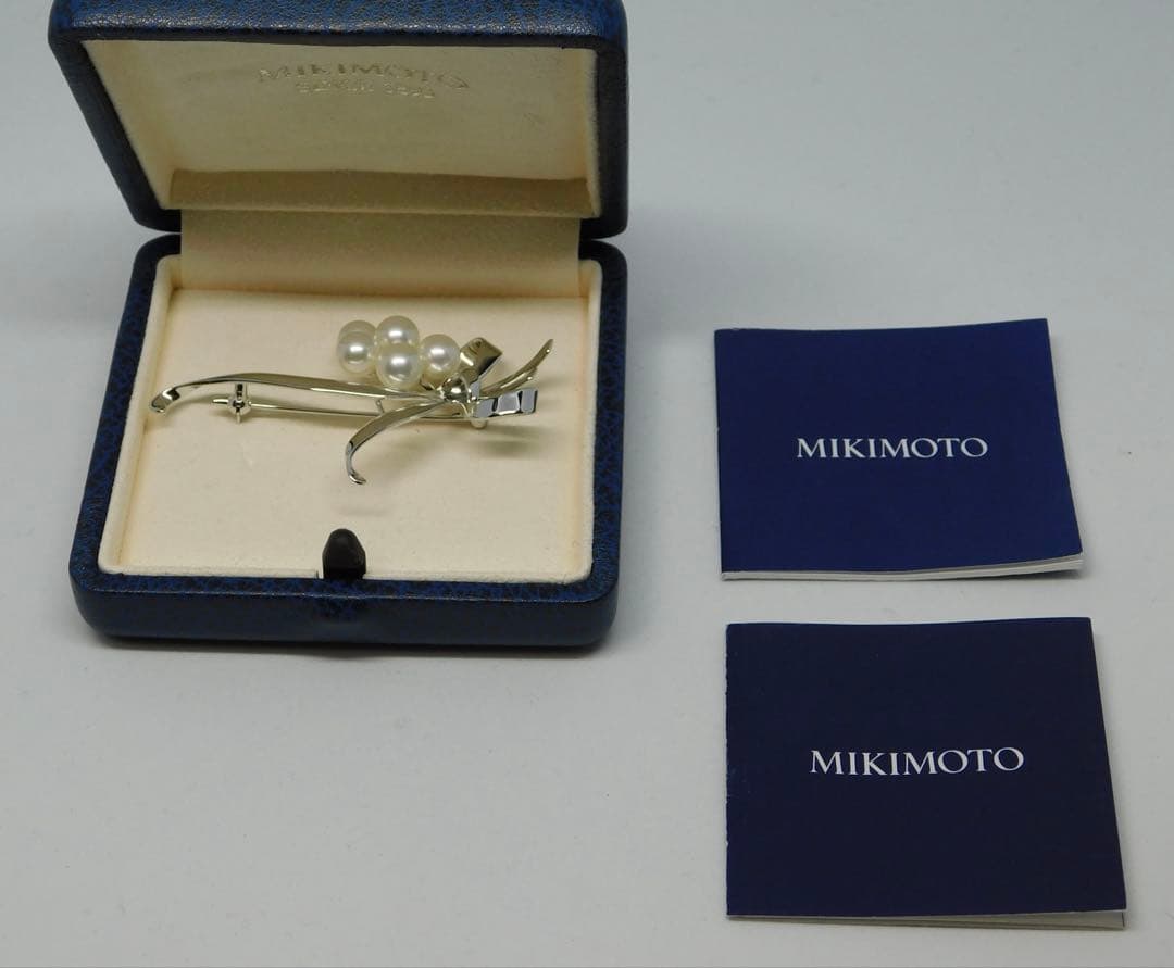 極美品 ミキモト ブローチ パール 5粒 皇室御用達　コサージュ　シルバー