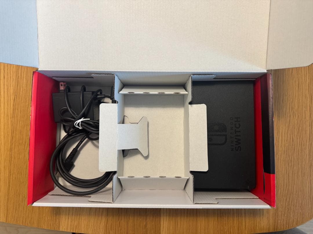 お買い得！お年玉！Nintendo Switch本体！プロコン2台！他