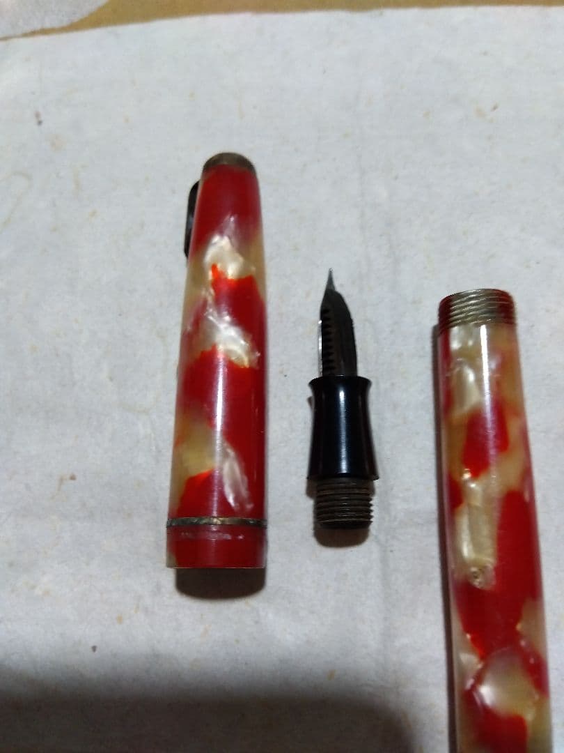 ♪レトロ万年筆　セルロイド　金魚柄