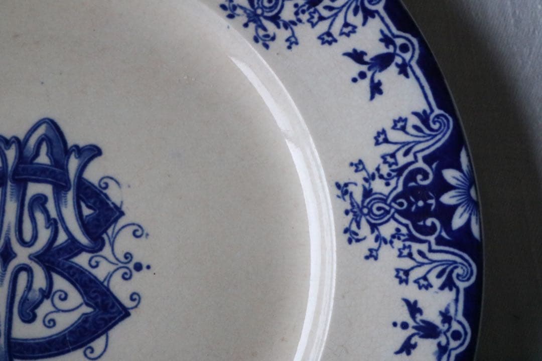 フランス　アンティーク　モノグラム　プレート　藍色　Bordeaux ルーアン