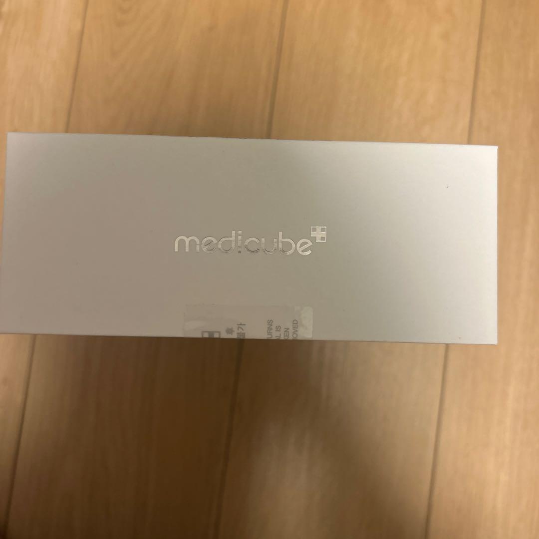 【極美品】新品medicube 美顔器AGE-R DEEP 美容デバイス