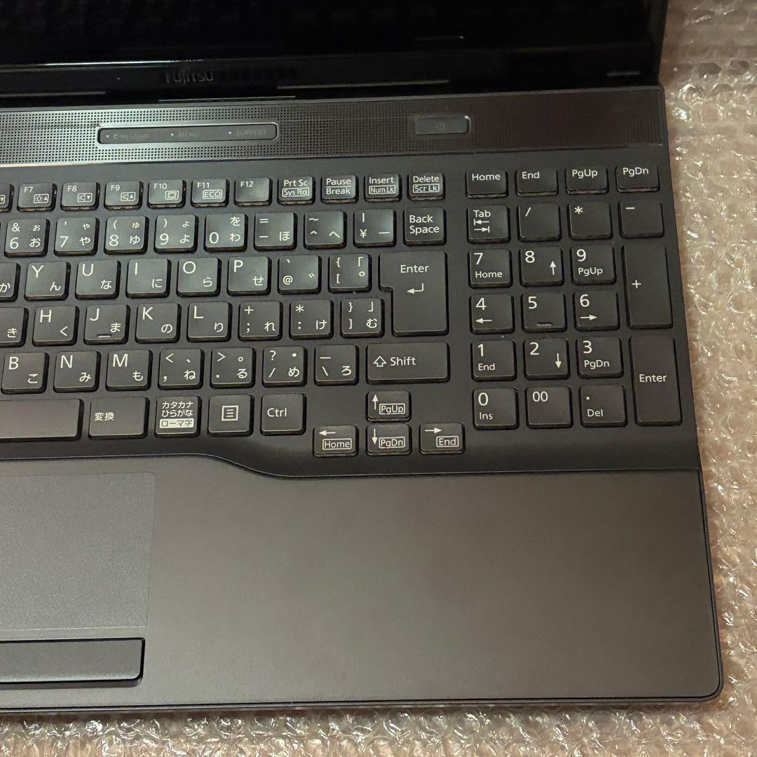 富士通 AH53/D1 i7-8565U 256GB SSD 訳有オフィス付