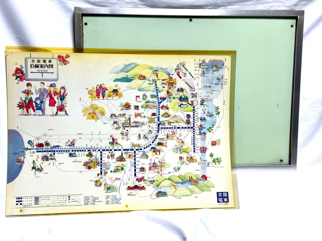 京阪電車1900系(戸袋部のポスター枠)