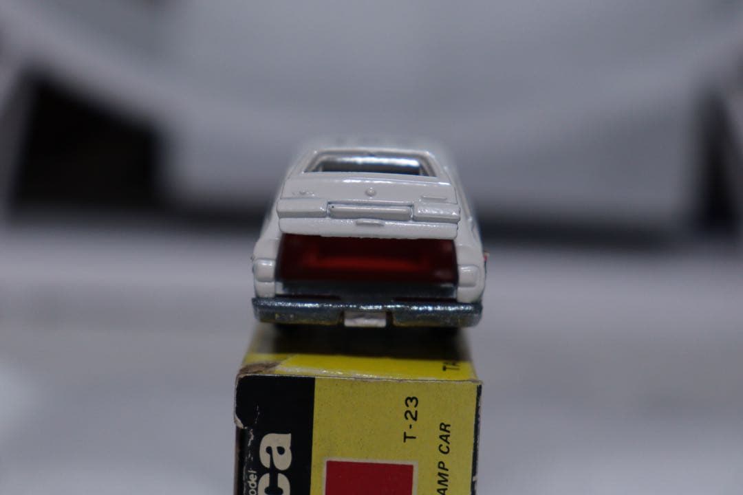 日本製　国産　トミカ　　日本航空　セドリックワゴン　連絡車　102