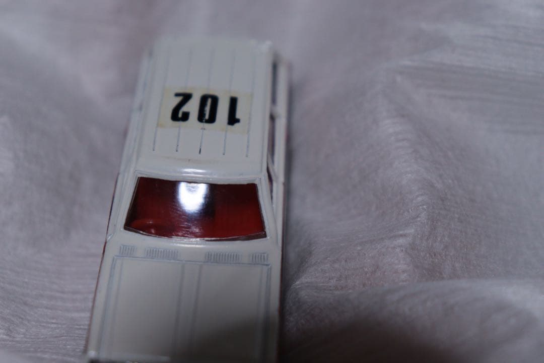 日本製　国産　トミカ　　日本航空　セドリックワゴン　連絡車　102