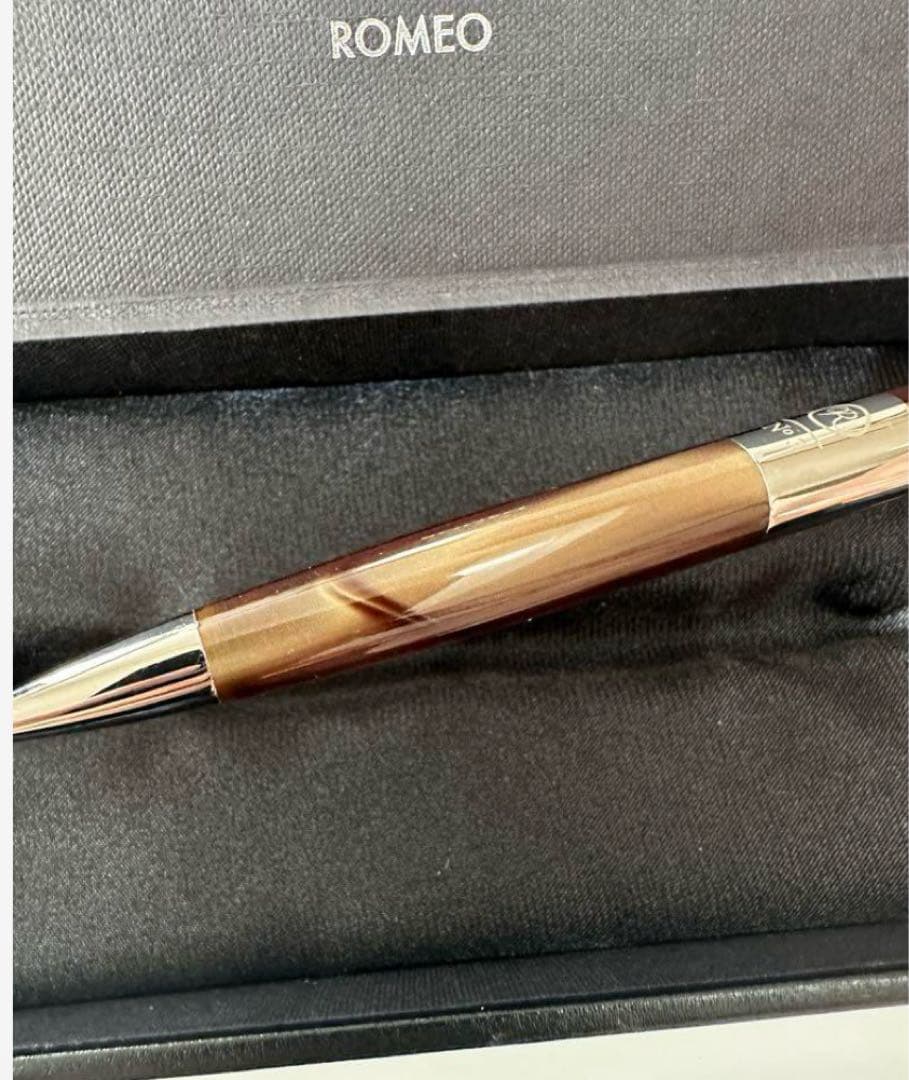 Romeo no.3 イタリアングレー　細軸モデル