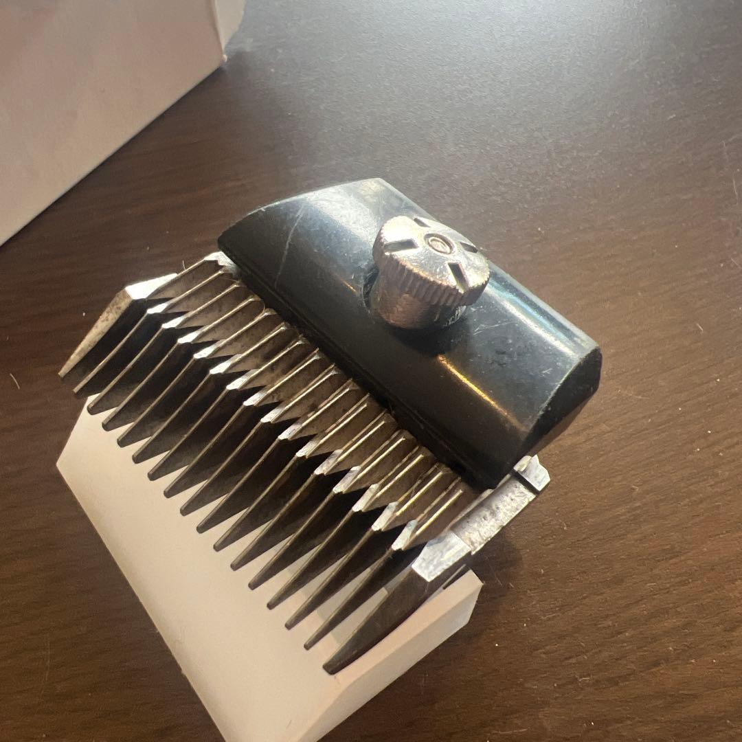 スピーディク(SPEEDIK)バリカン用替刃 10mm 2個(1つは未使用)