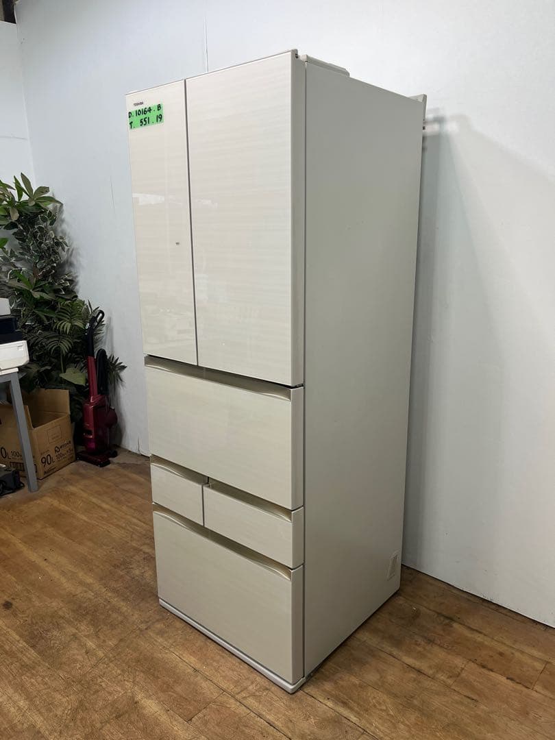 も*ら様 東芝　冷蔵庫　551l 2019年　GR-R550FZ D10164