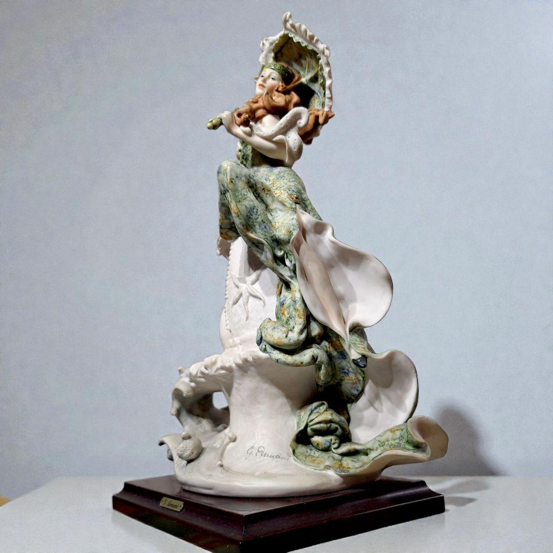 G Armani 1985 大型フィギュリン 女性像 Florence 傘欠け