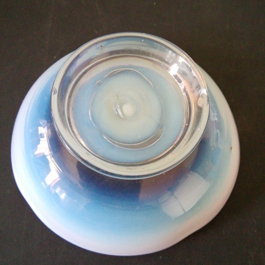 氷のコップ2色。