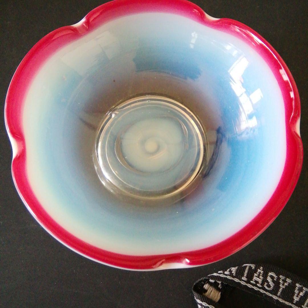 氷のコップ2色。