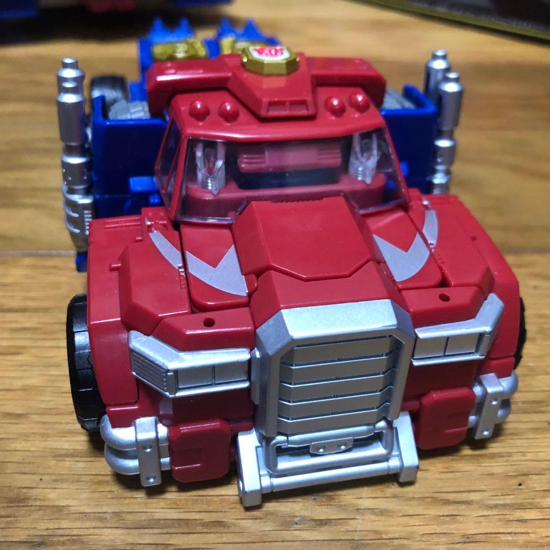 トランスフォーマー レガシー　tl-48 アルマダ　オプティマスプライム