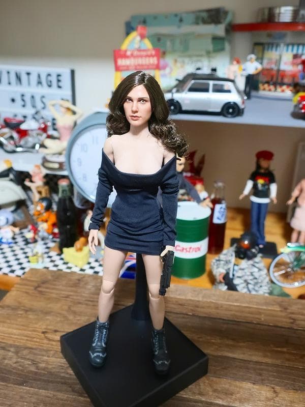 ワンダーウーマン ダイアナ ガル・ガドット フィギュア ブラックドレス 私服改