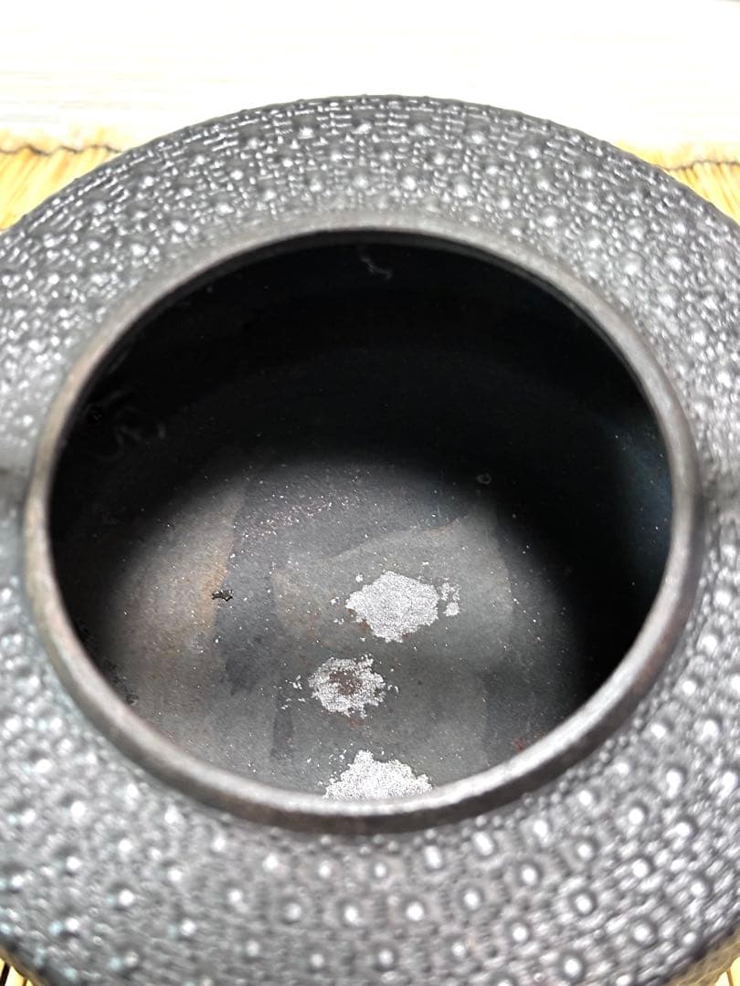 ＵＳＥＤ、良品　南部虎山工房前田知行造１２型東雲亀甲　南部鉄瓶　南部鉄器　鉄瓶