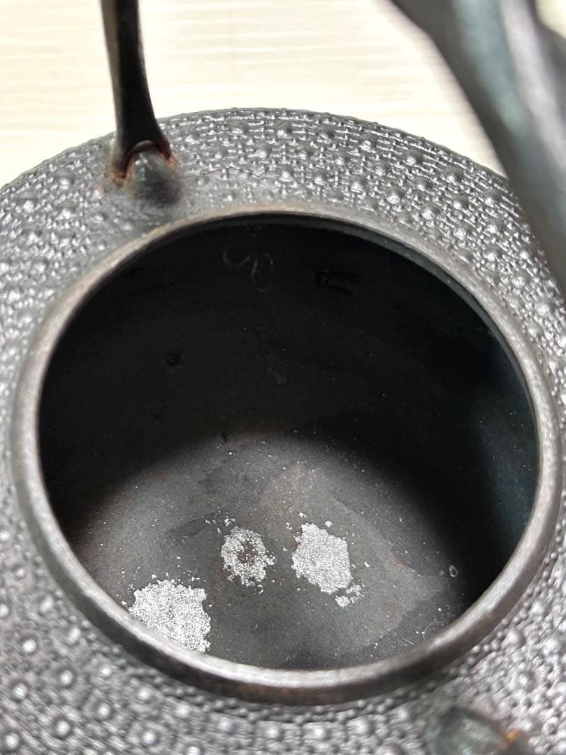 ＵＳＥＤ、良品　南部虎山工房前田知行造１２型東雲亀甲　南部鉄瓶　南部鉄器　鉄瓶