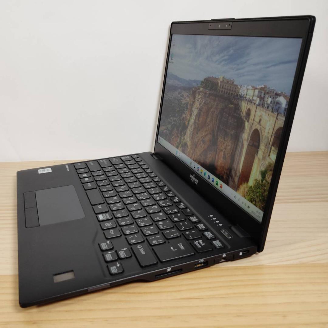 良品 軽量薄型 LIFEBOOK U9310 第10世代i5搭載 オフィス付き
