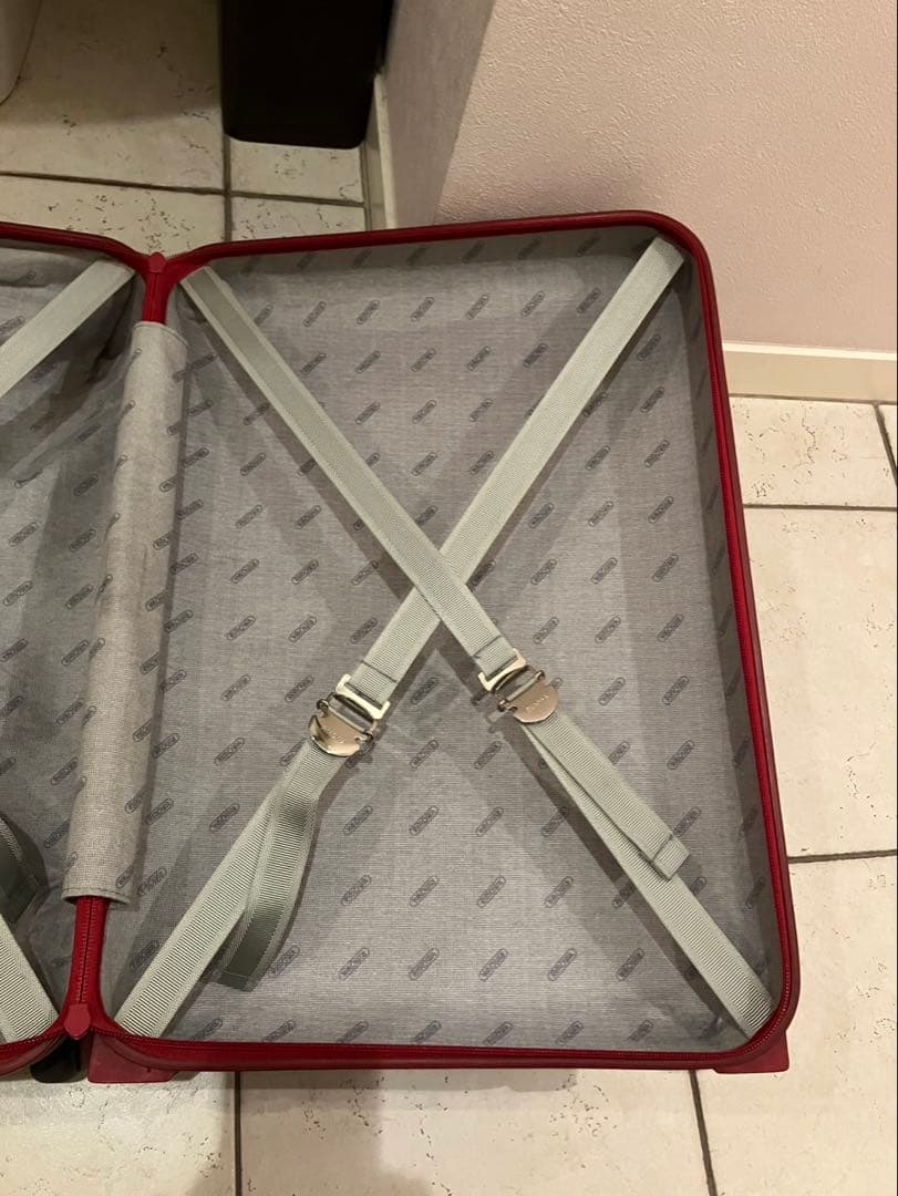 【訳あり】リモワ　サルサ　2輪　機内持込サイズ　レッド