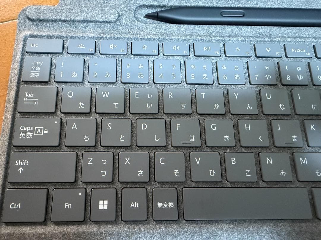 Surface Pro Signature キーボード(スリムペン2付き)