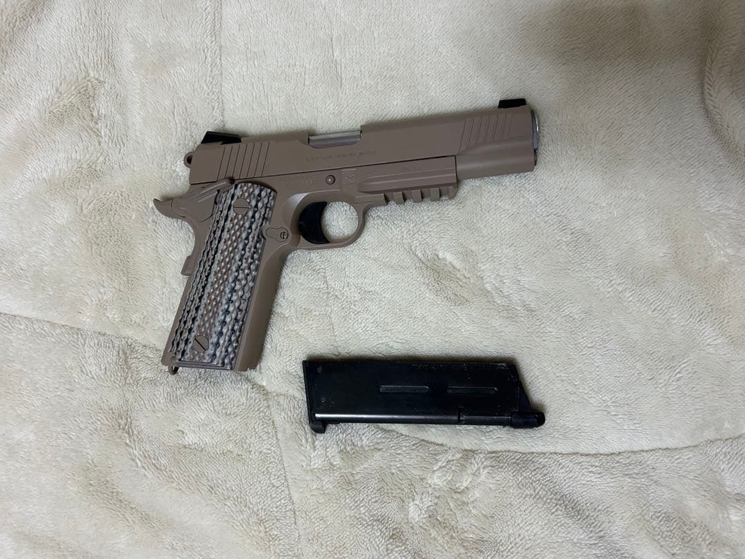 東京マルイ M45A1 ガスブローバック　タンカラー