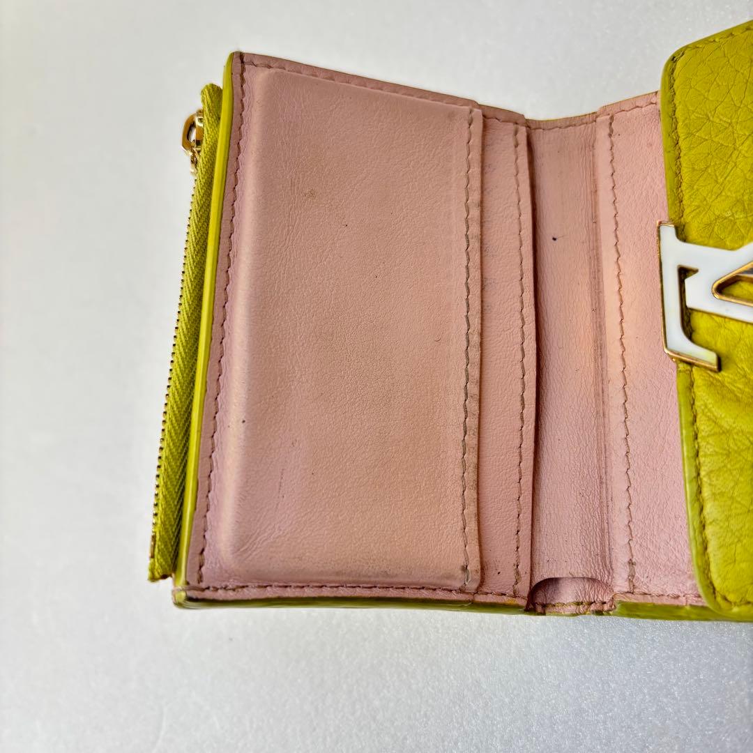 ルイヴィトン 財布　カプシーヌ　三つ折り　ミニウォレット イエロー　黄緑