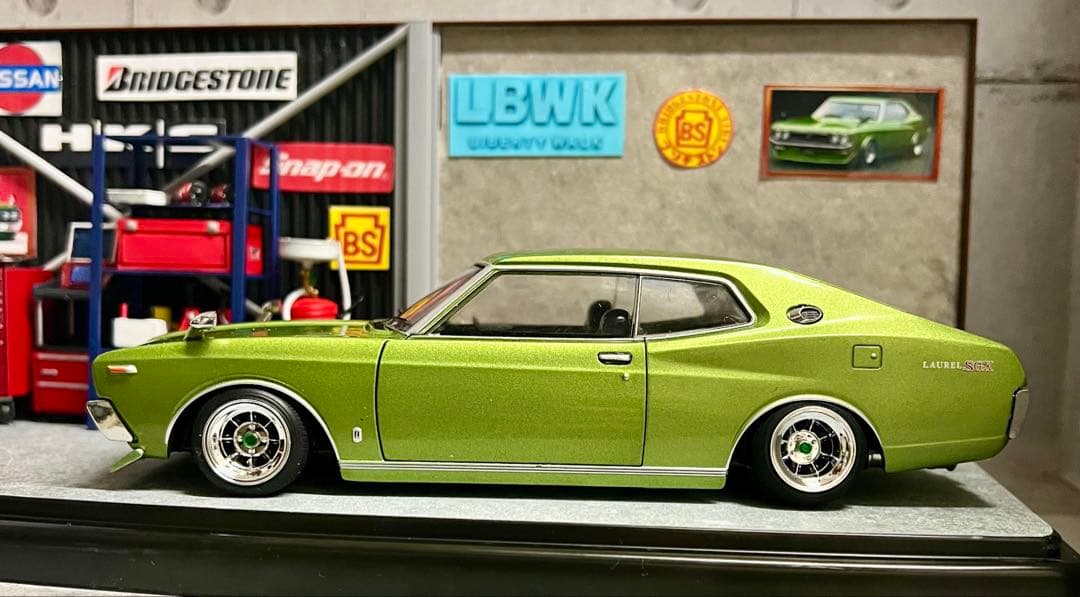 国産名車 1/24 ローレル カスタム ガレージ ジオラマ 旧車 ミニカー ZⅡ