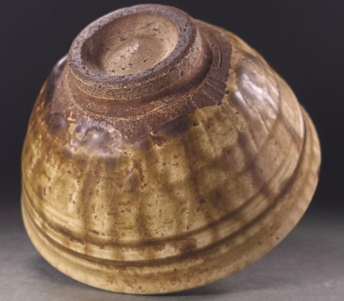 【古瀬戸】時代 瀬戸灰釉彫文　茶碗　唐津　桃山陶　李朝　宋代　珠光青磁　青瓷