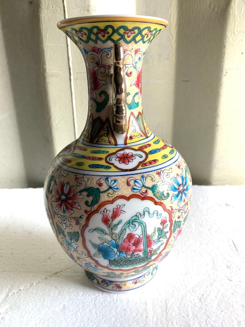 大清乾隆製 琺瑯彩開窓花卉紋賞瓶 染付 陶瓷 茶道具 時代物 花瓶