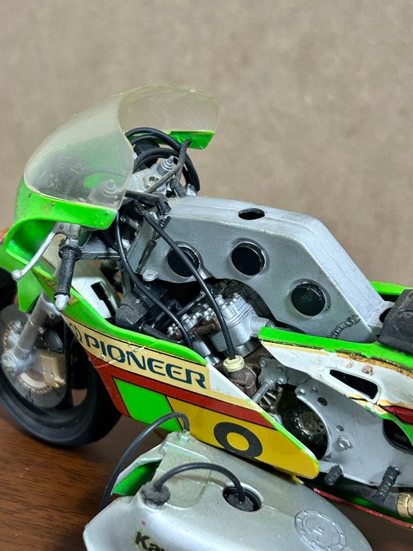 カワサキ　KR500 1/12プラモデル　ウェザリング　塗装済み