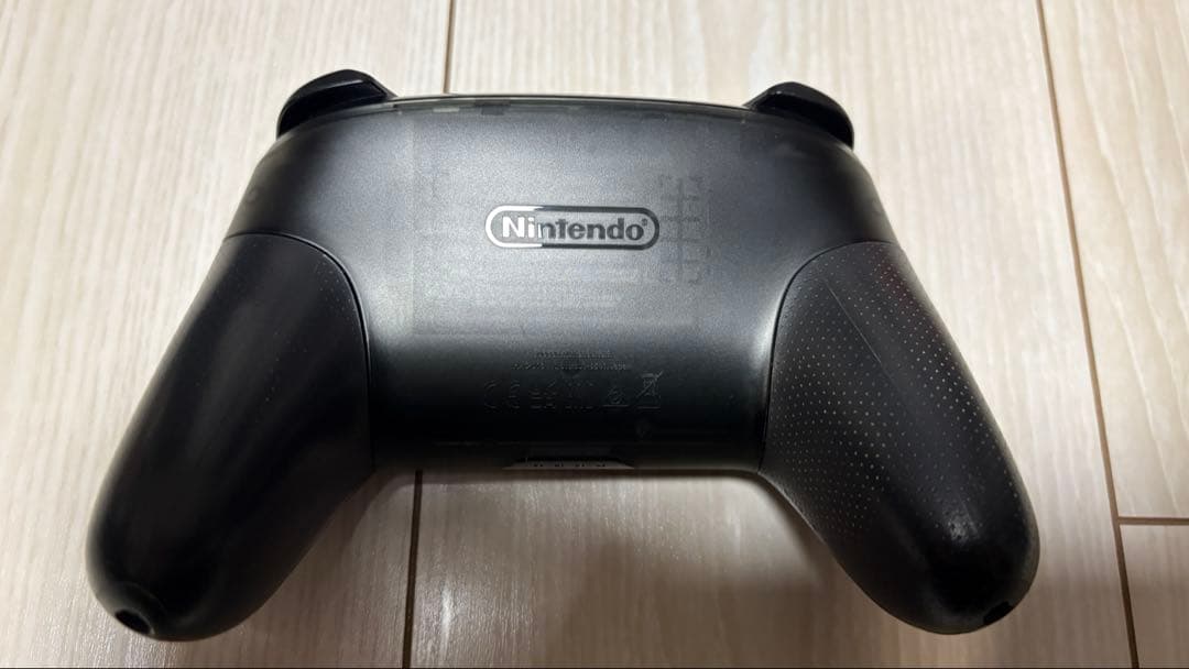 【完品】Nintendo Switch 本体＋純正プロコン＋純正キャリングポーチ