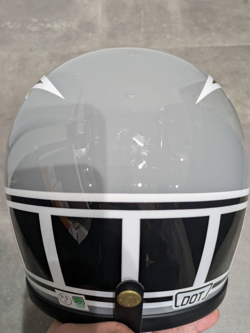 【美品】TT&COトゥーカッターヘルメット　ストロボフラッシュ　グレー