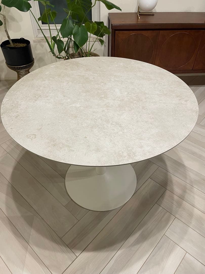 ［美品］BoConcept New Yorkテーブル（アッシュセラミック）