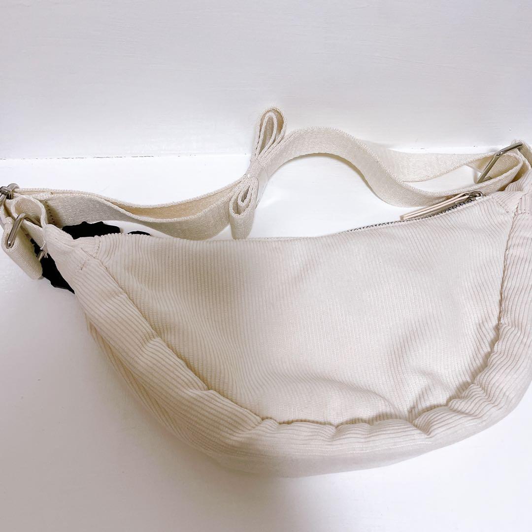 ストレンジャーシングス　ヘルファイアクラブ　キーホルダー付き　ショルダーバッグ