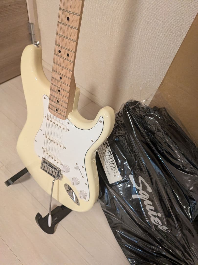 Squier エレキギター ホワイト