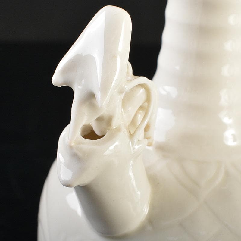 中国　徳化窯白磁　刻蓮花文　浄瓶　V　R7252