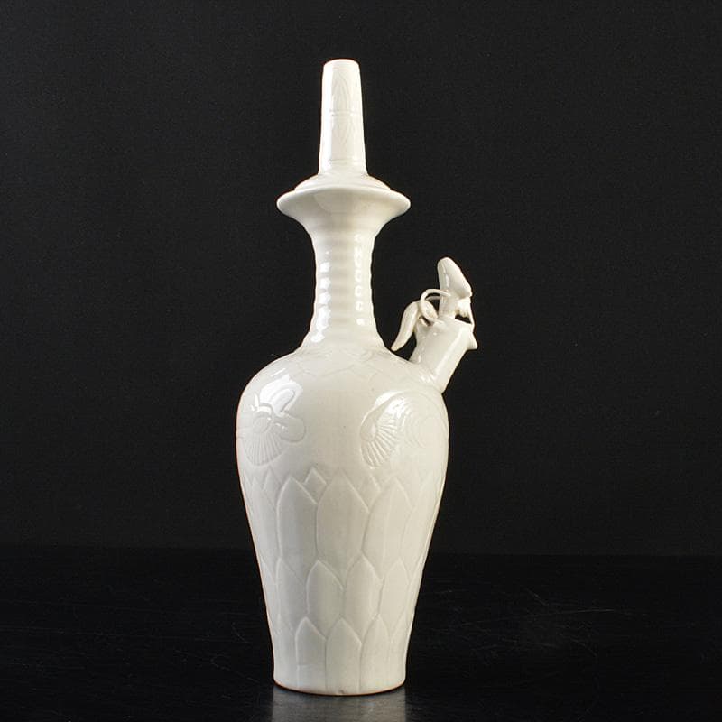 中国　徳化窯白磁　刻蓮花文　浄瓶　V　R7252