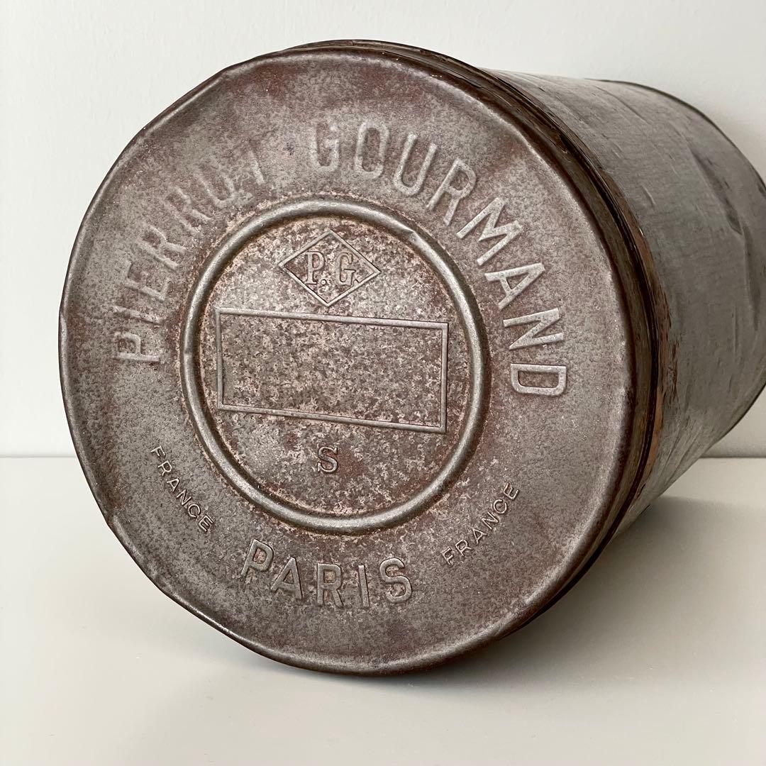 フランスアンティーク PIERROT GOURMAND ピエログルマン TIN缶