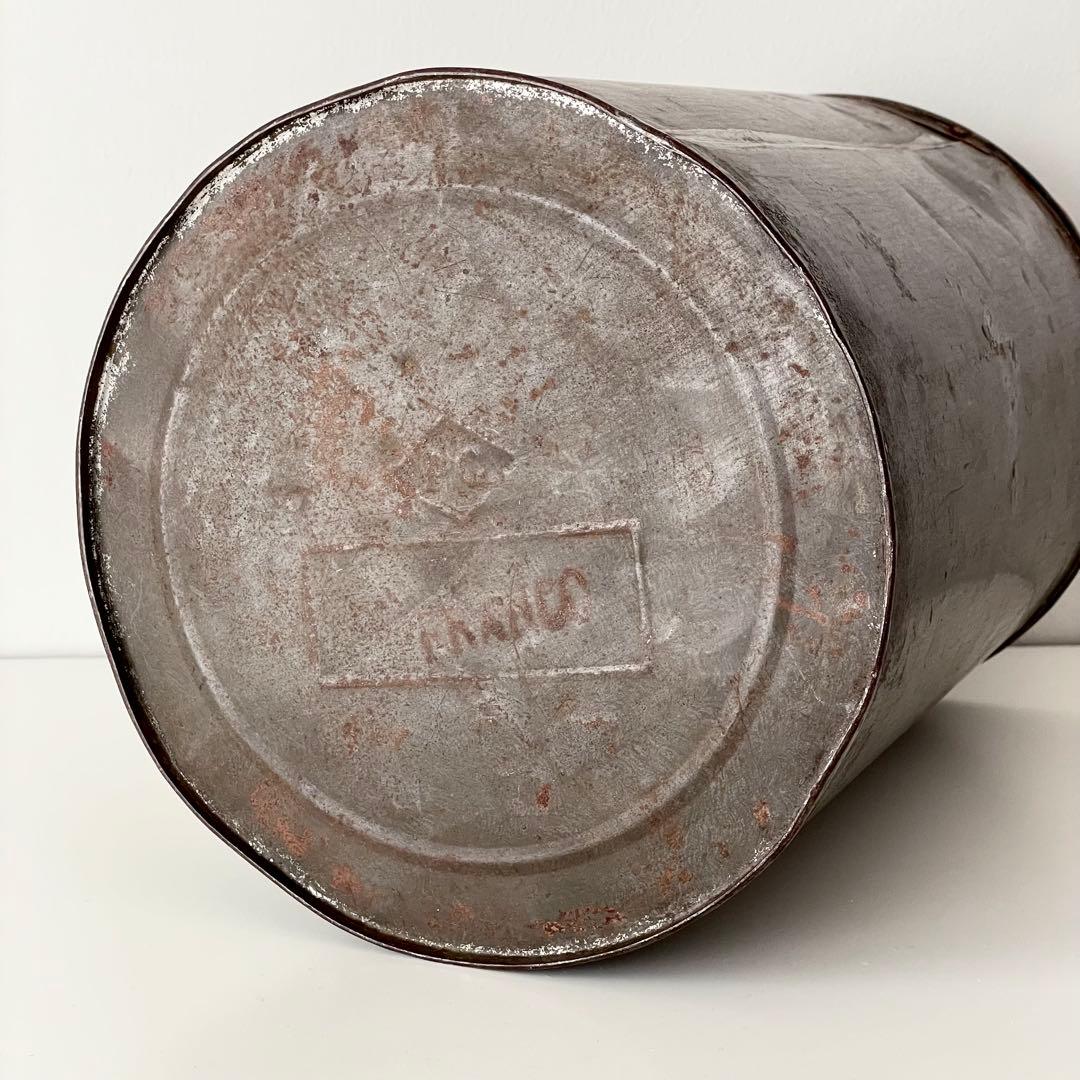 フランスアンティーク PIERROT GOURMAND ピエログルマン TIN缶