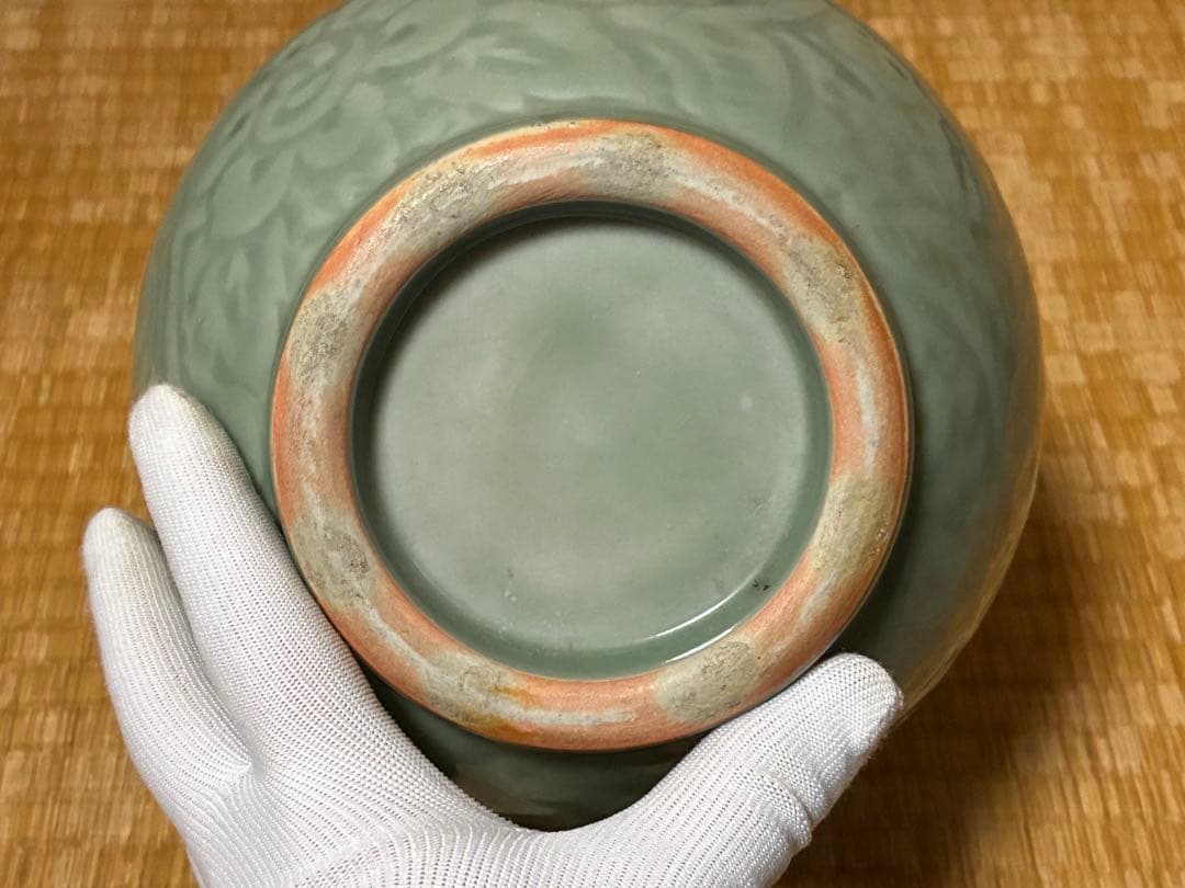 中国 唐物 青磁 龍泉窯 陽刻 丸壺 木箱付