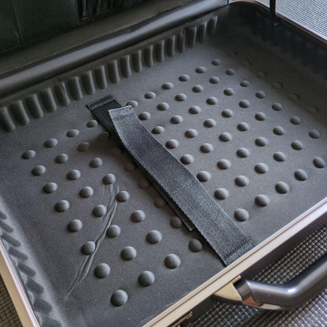 ゲ*ン様 Samsonite【サムソナイト】ポリカーボネートアタッシュケース