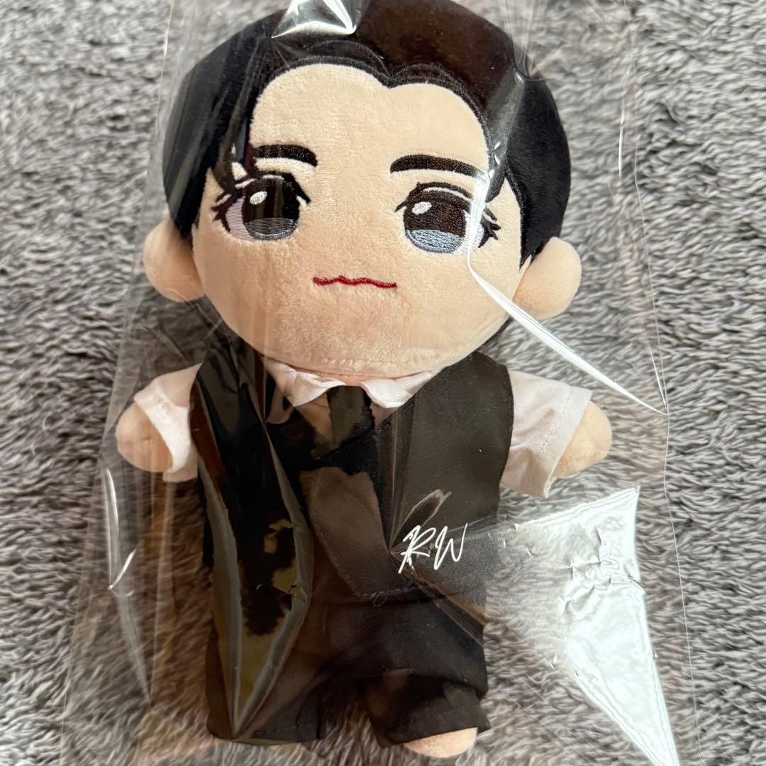 ロウン　ROWOON　2023ファンミ公式　ぬいぐるみ 黒スーツ