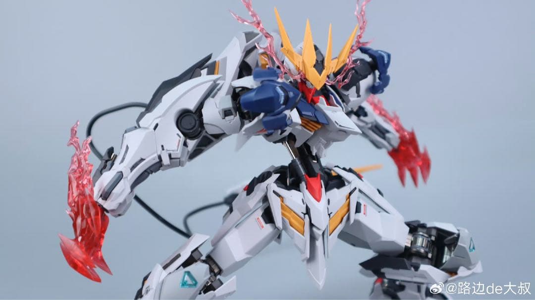 希少新品未組立　合金フレーム　MG級　1/100 ガンダムバルバトスルプスレクス