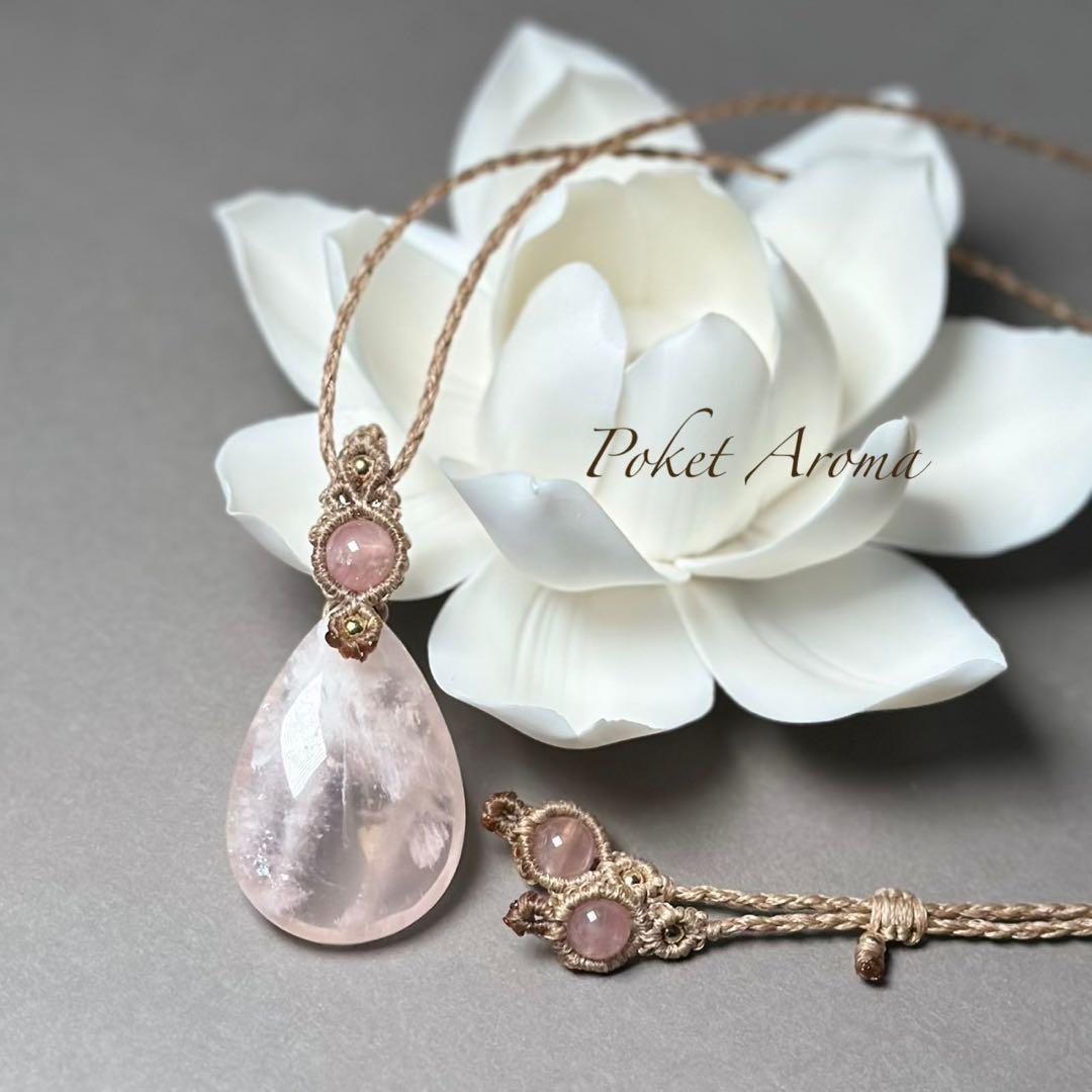 『桃清』セリサイトインローズクォーツとディープローズクォーツのマクラメネックレス