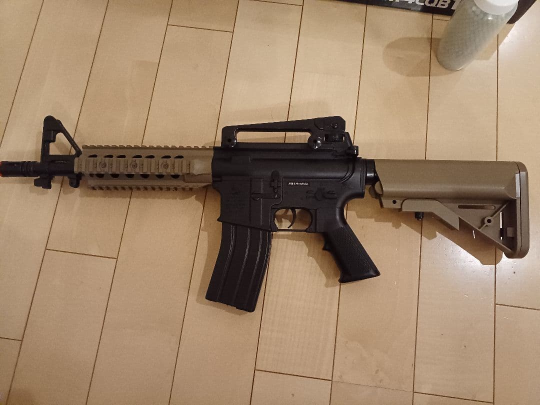 値下げ　M4CQB タンカラー 電動ガン