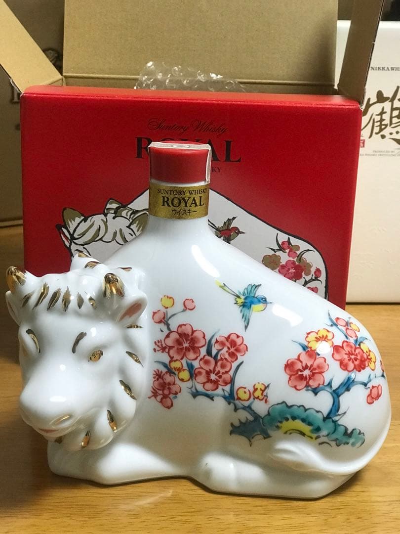 サントリー ローヤル 干支ボトル《丑年》牛 ウイスキー