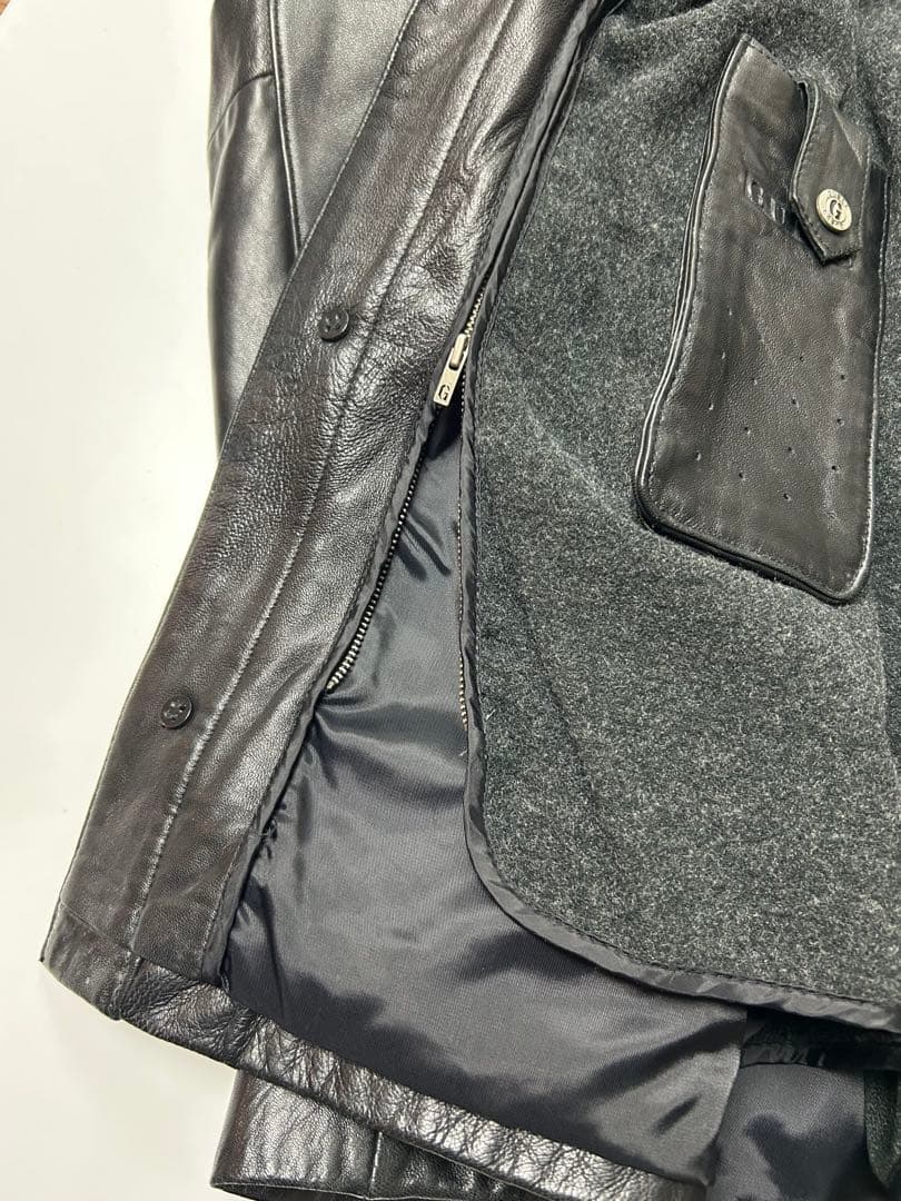 GUESS ブラック　レザー　シングルライダースコートライナー付き　L