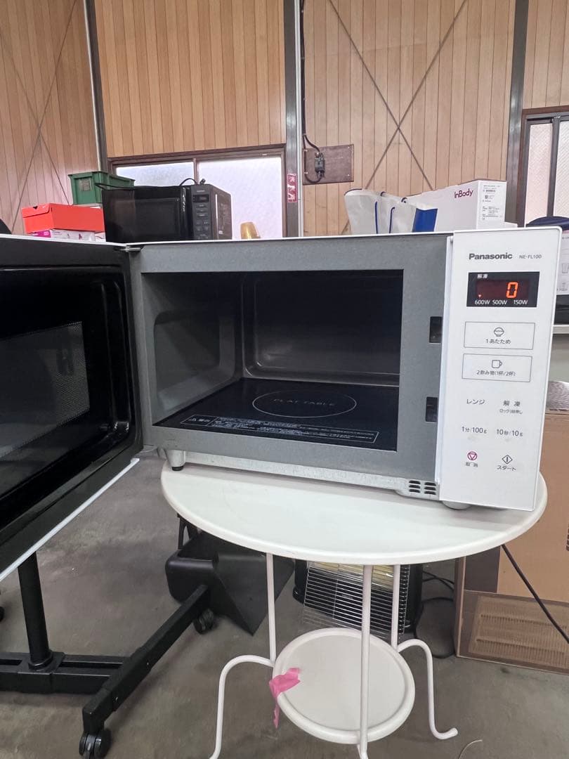 ￼ Panasonic NE-FL100-W ホワイト電子レンジ