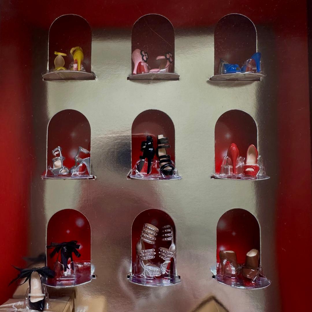 Christian Louboutin Barbie シューズコレクション