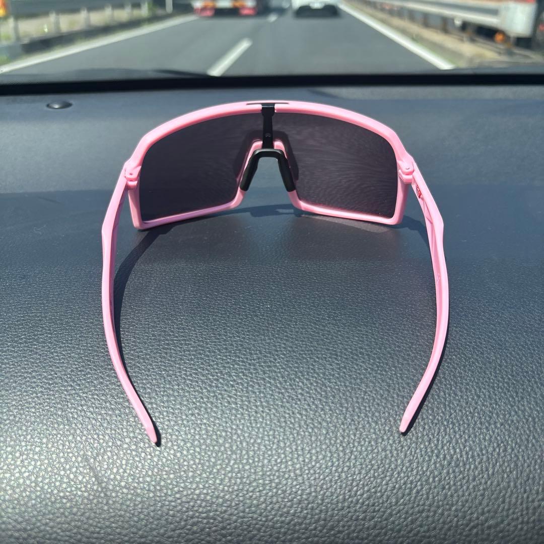 Oakley スポーツサングラス ピンク（ケース付き）