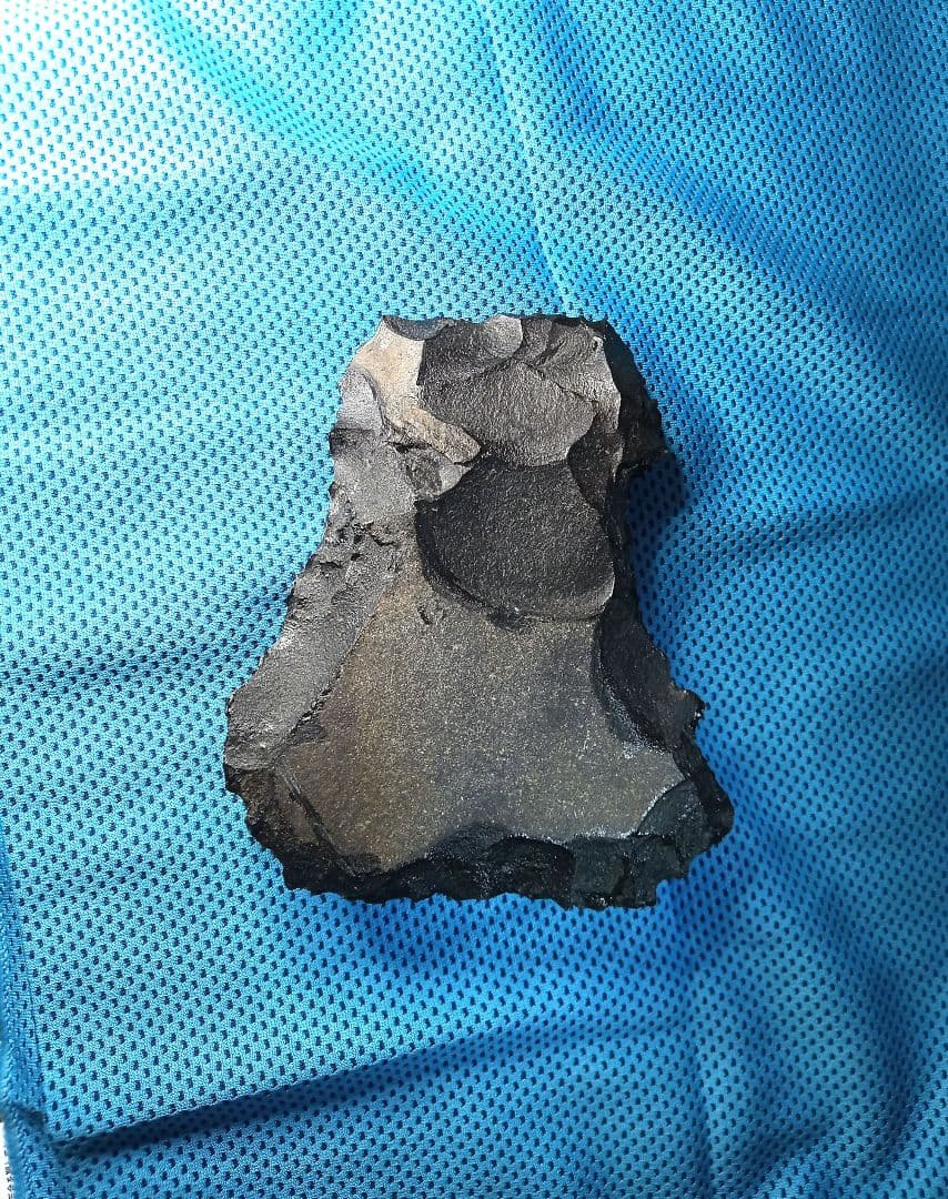 握り斧 サヌカイト 石器 360 c  模写 握槌